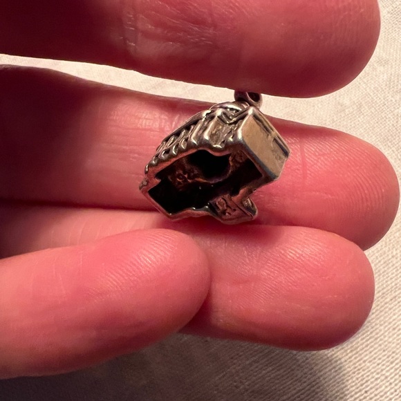 Vintage solid sterling silver Capitol Building Washington D.C. charm pendant - Picture 9 of 10